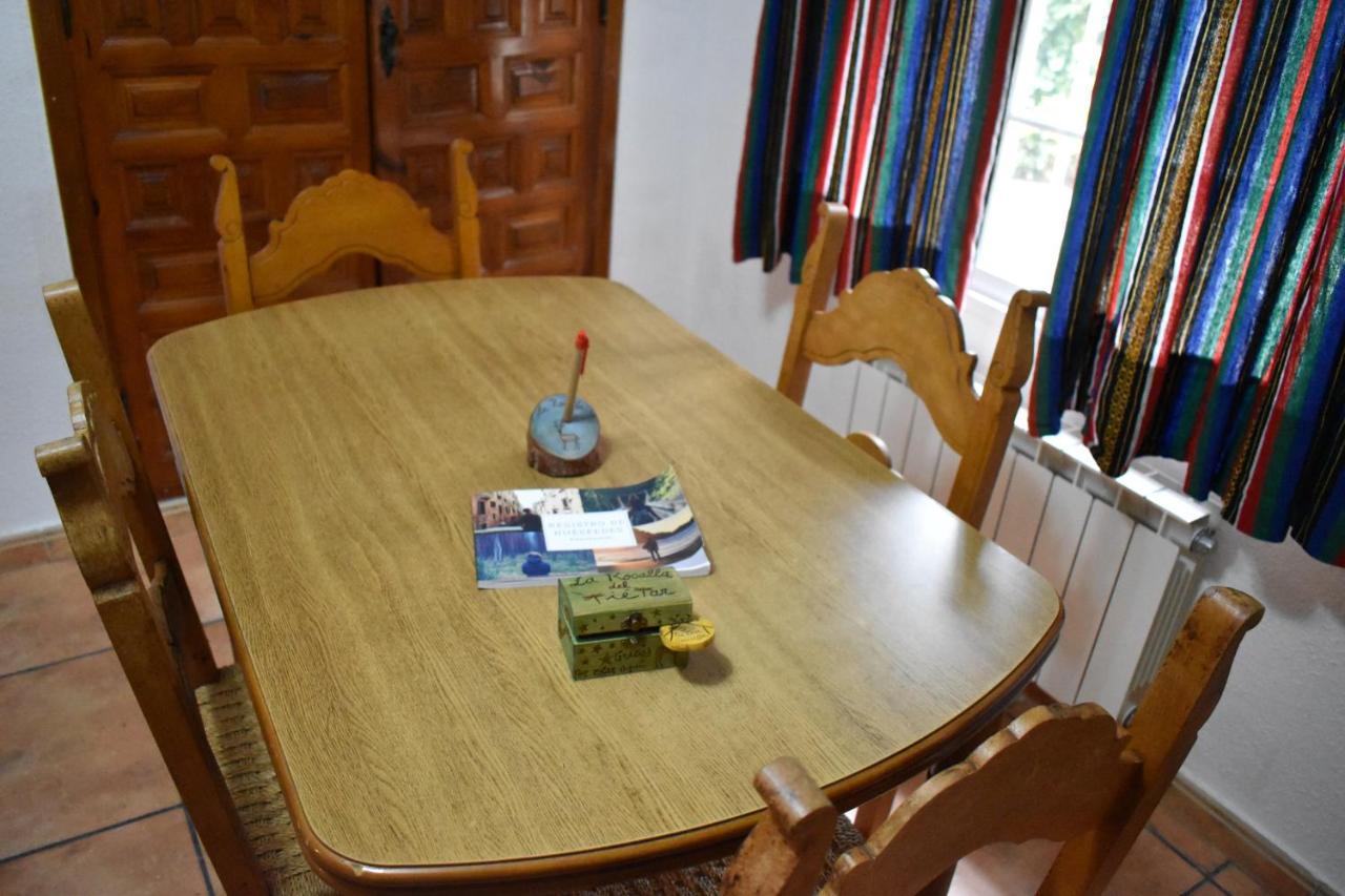 La Rocalla Del Tietar Villa Sotillo de la Adrada Bagian luar foto